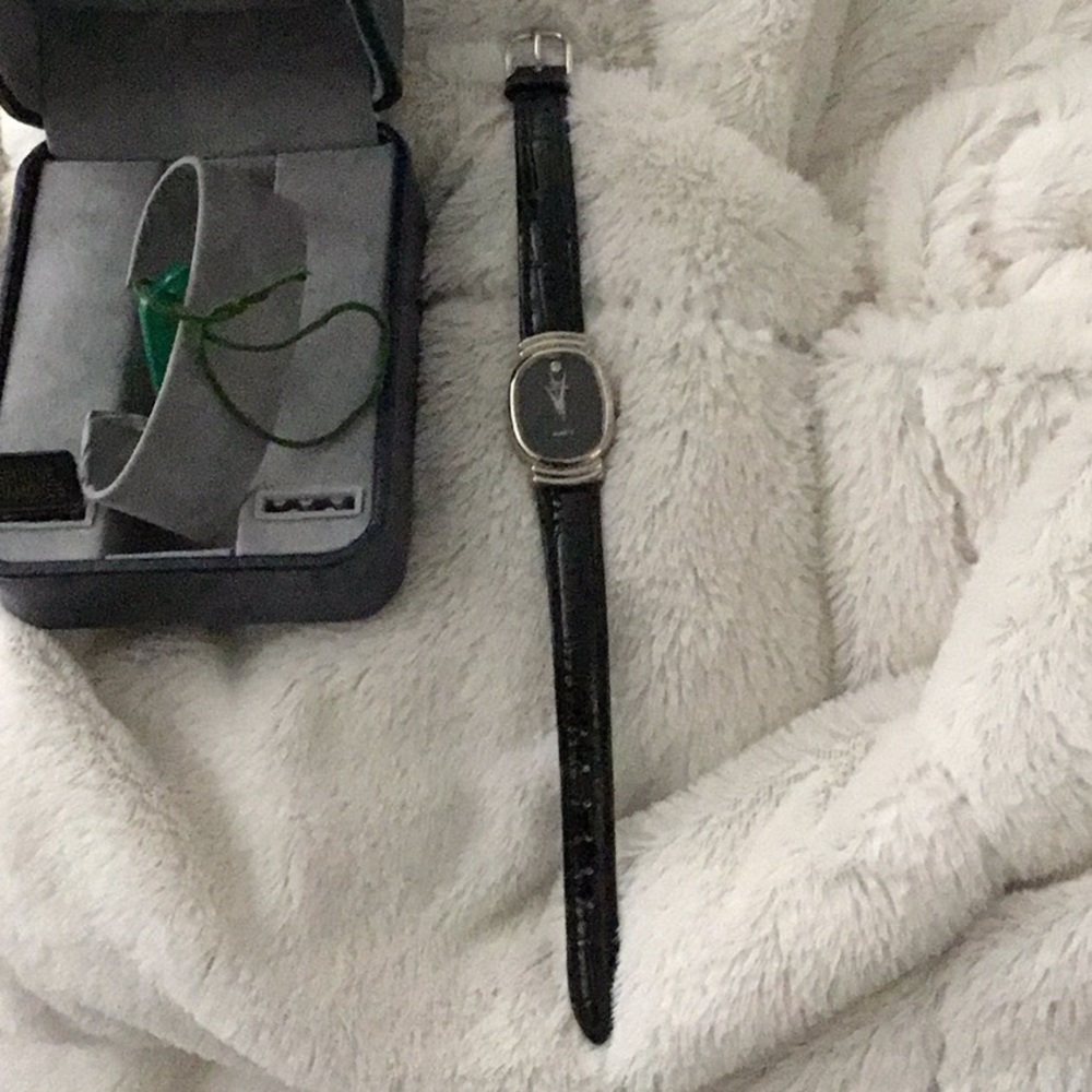 Oscar De La Renta Women’s Watch - Picture 5 of 8